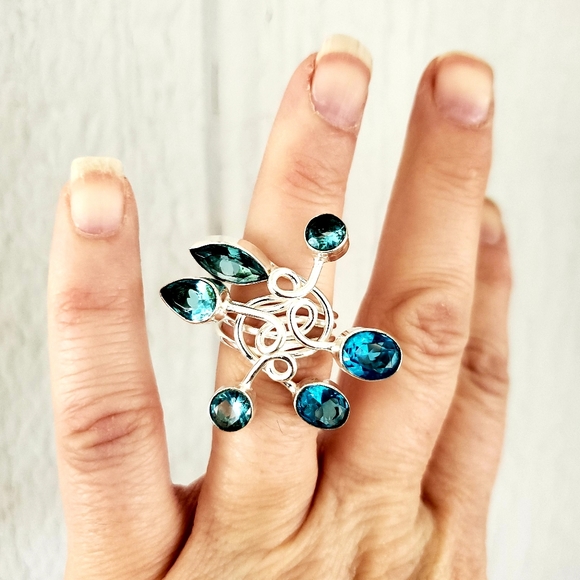 New Twisted Blue Topaz Silver Ring. - Picture 7 of 7
